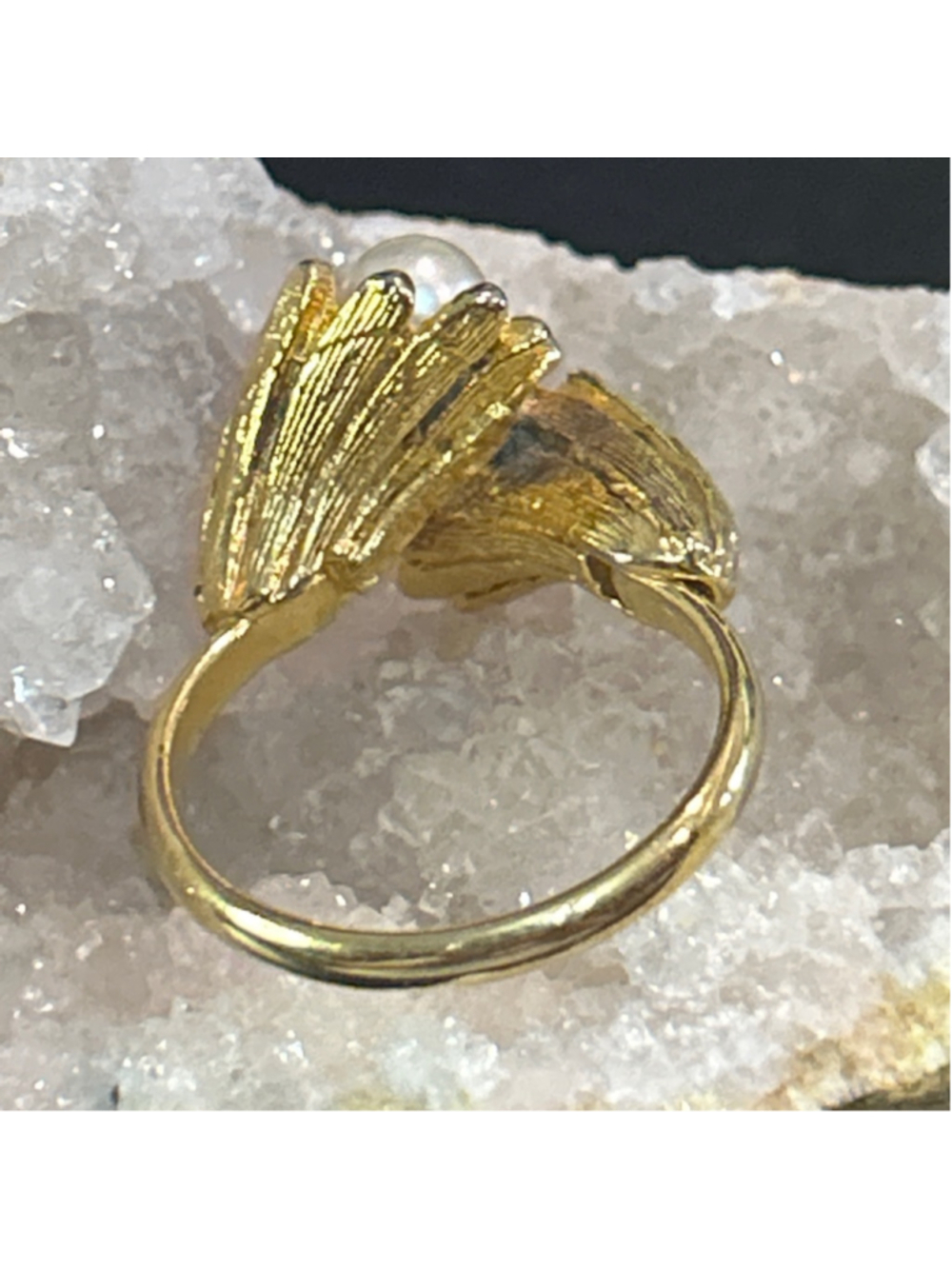 Women's Vogue Gold Tone faux Pearl Ring One Size 7 - Picture 2 of 6